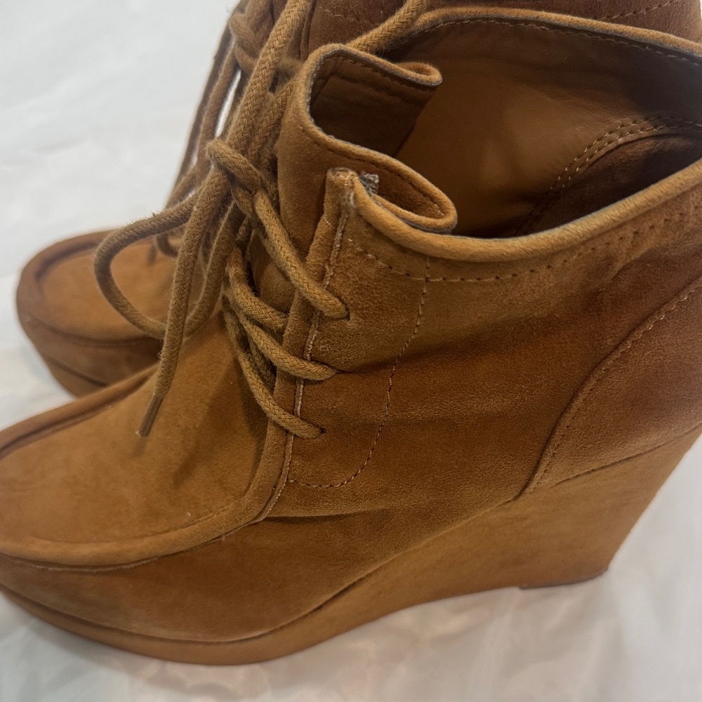 Nine West Tan Suede Lace-Up Wedge Booties - Size 7.5
